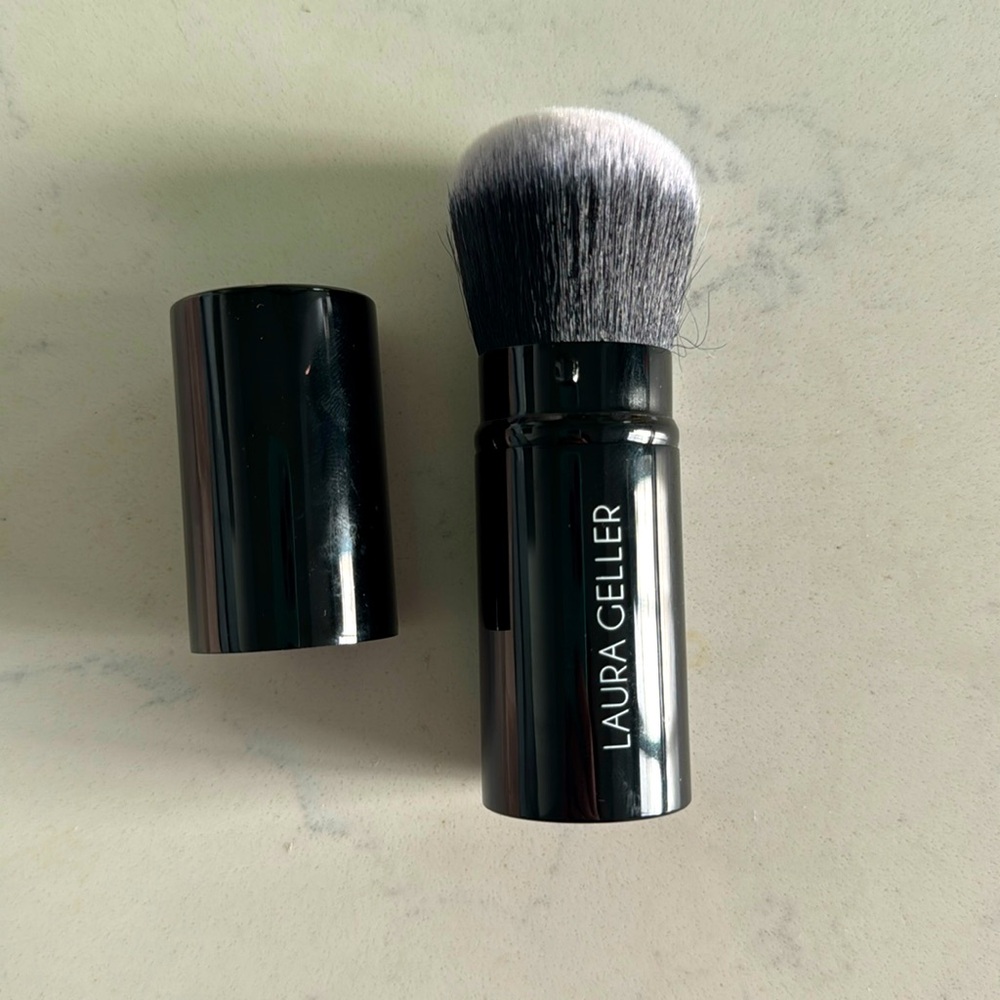 NEW LAURA GELLER Retractable Airbrush Kabuki Brush